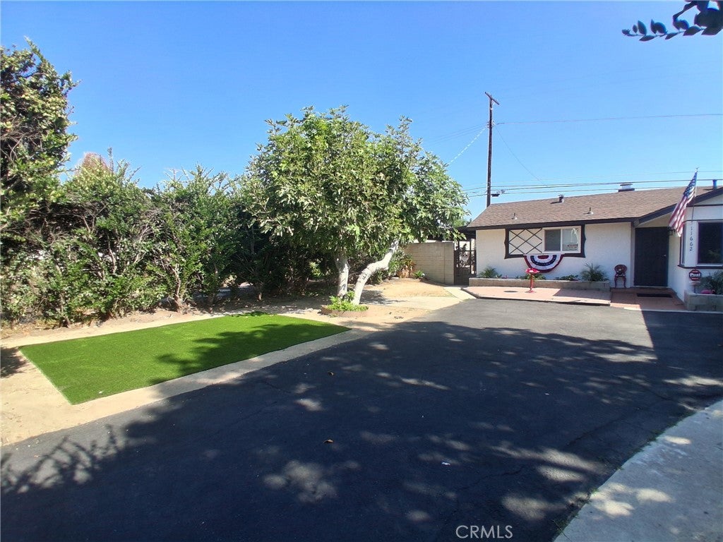 11662 Glamis Street
