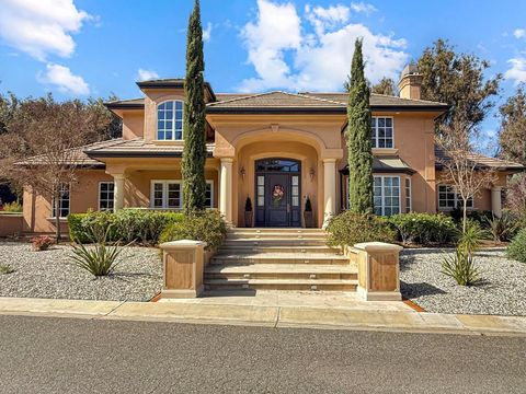 Photo of 1526 Hillview Drive, Los Altos, CA 94024 (MLS # ML82042809)