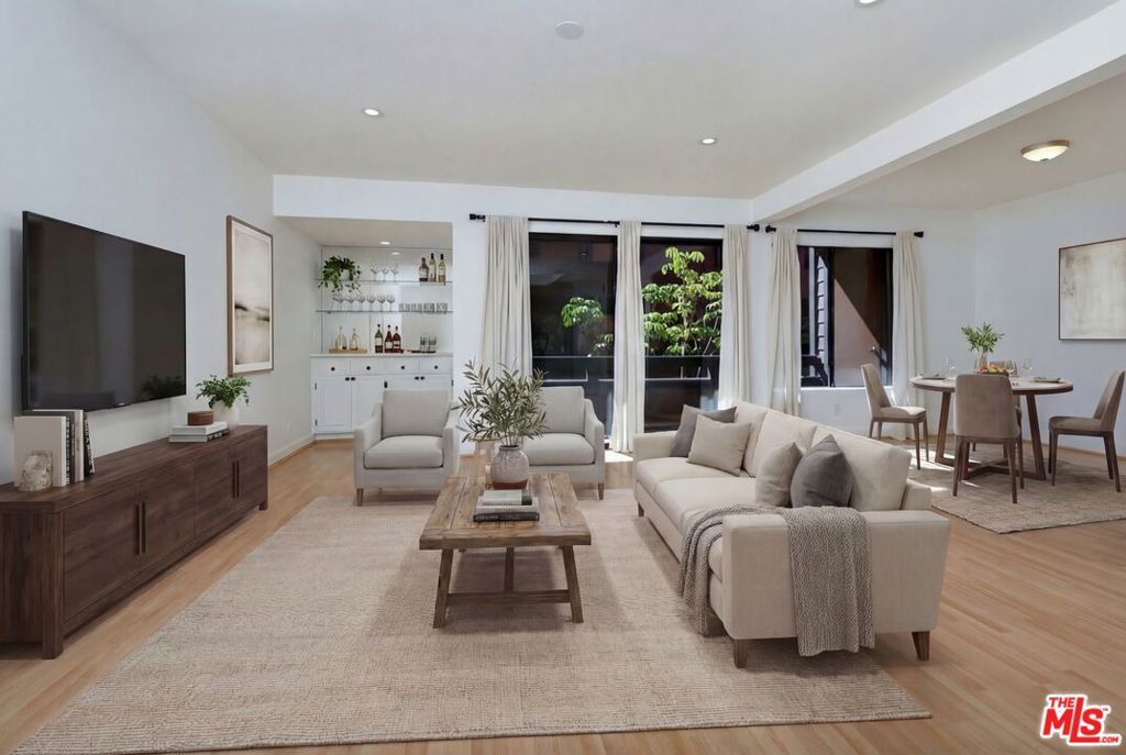 Photo of 4425 Whitsett Avenue #218, Studio City, CA 91604 (MLS # 26659537)