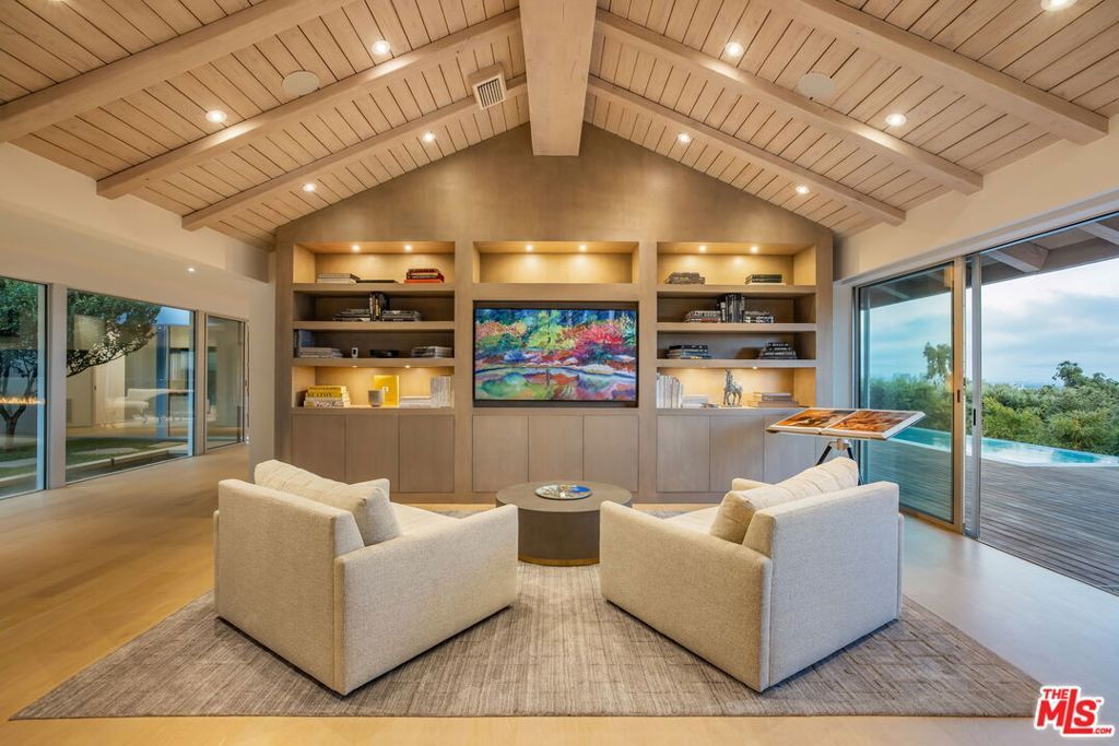 Photo of 1822 Westridge Road, Los Angeles, CA 90049 (MLS # 25591461)
