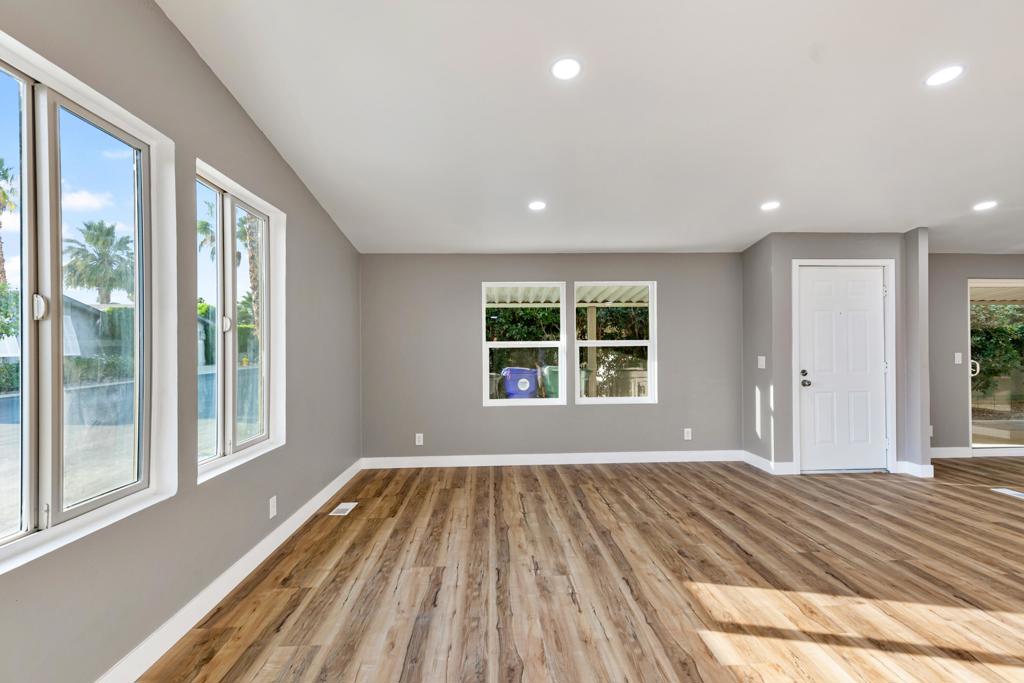 Suncrest Country Clb - Manufactured In Park