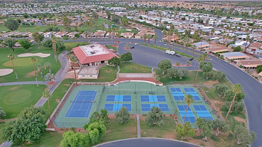 Suncrest Country Clb - Manufactured In Park