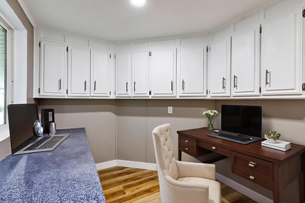 Suncrest Country Clb - Manufactured In Park