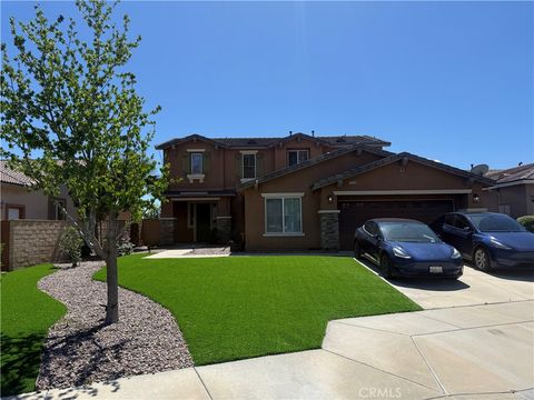 Photo of 29204 Gateway Dr, Lake Elsinore, CA 92530 (MLS # IV26084147)
