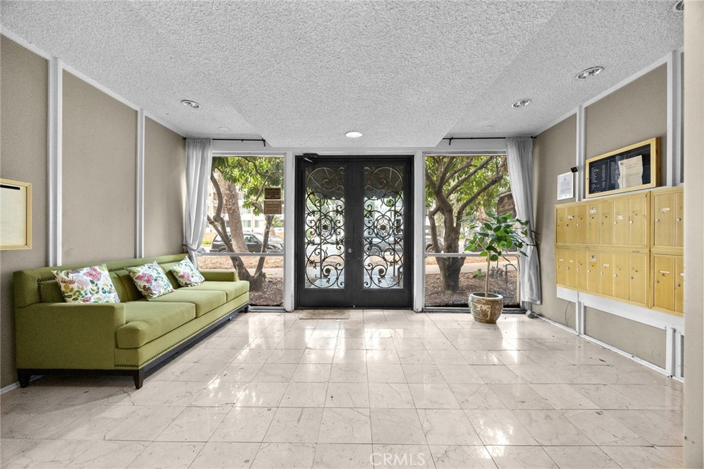 400 S La Fayette Park 213