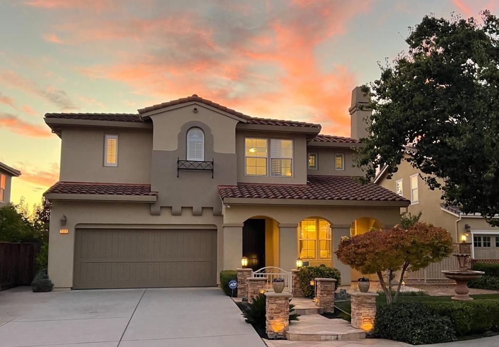 Photo of 521 Topham Court, Milpitas, CA 95035 (MLS # ML82025361)