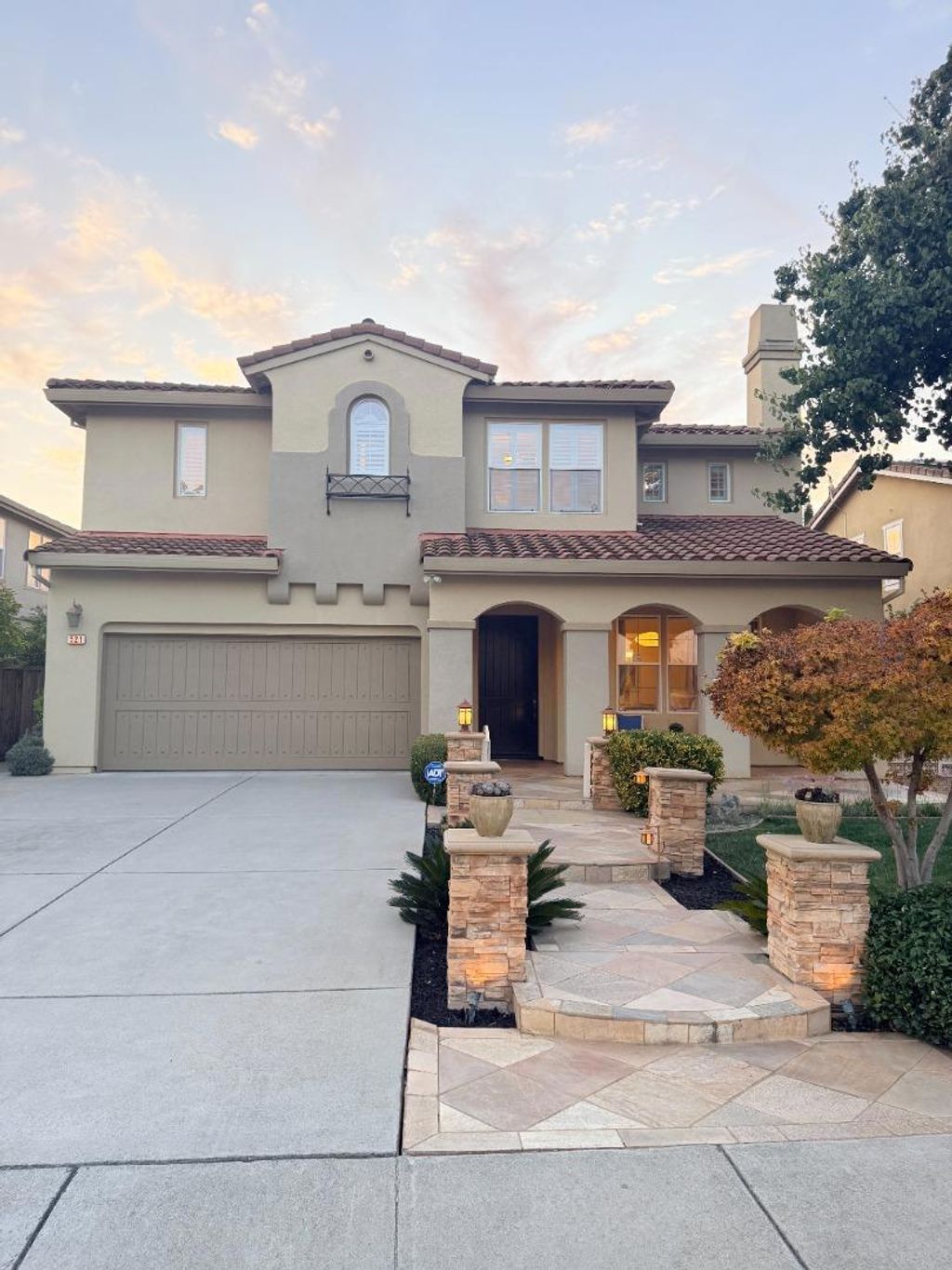 Photo of 521 Topham Court, Milpitas, CA 95035 (MLS # ML82025361)