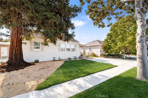 Photo of 2151 Euclid Avenue, Long Beach, CA 90815 (MLS # NP26018435)