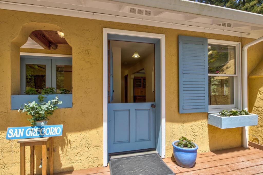 5090 La Honda Road