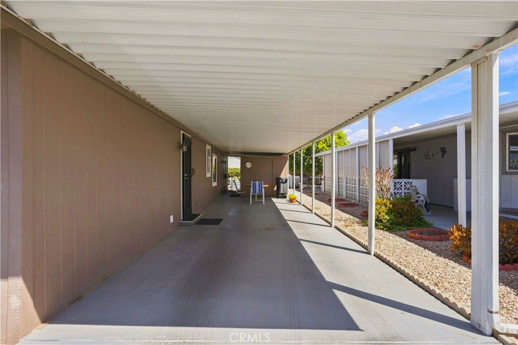 1250 N Kirby 99