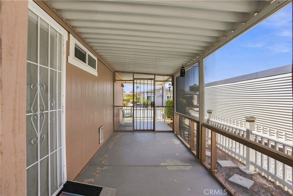 1250 N Kirby 99