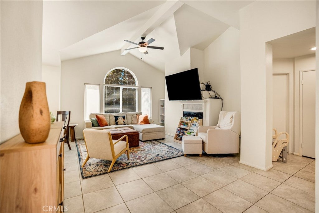 2708 S Montego