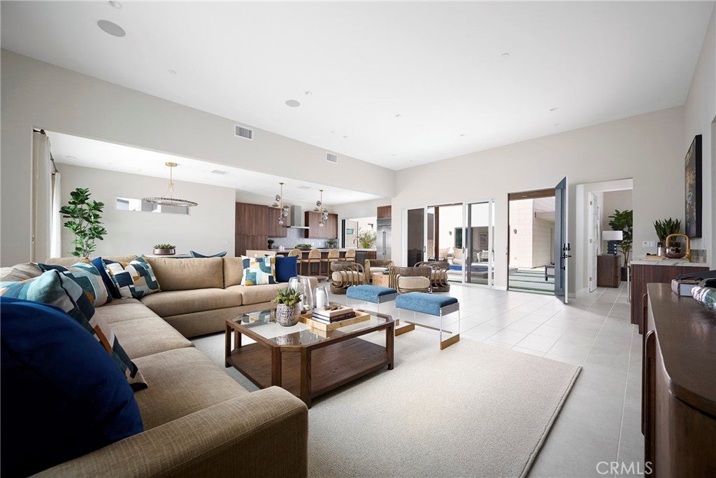 4532 Thunderbird Way