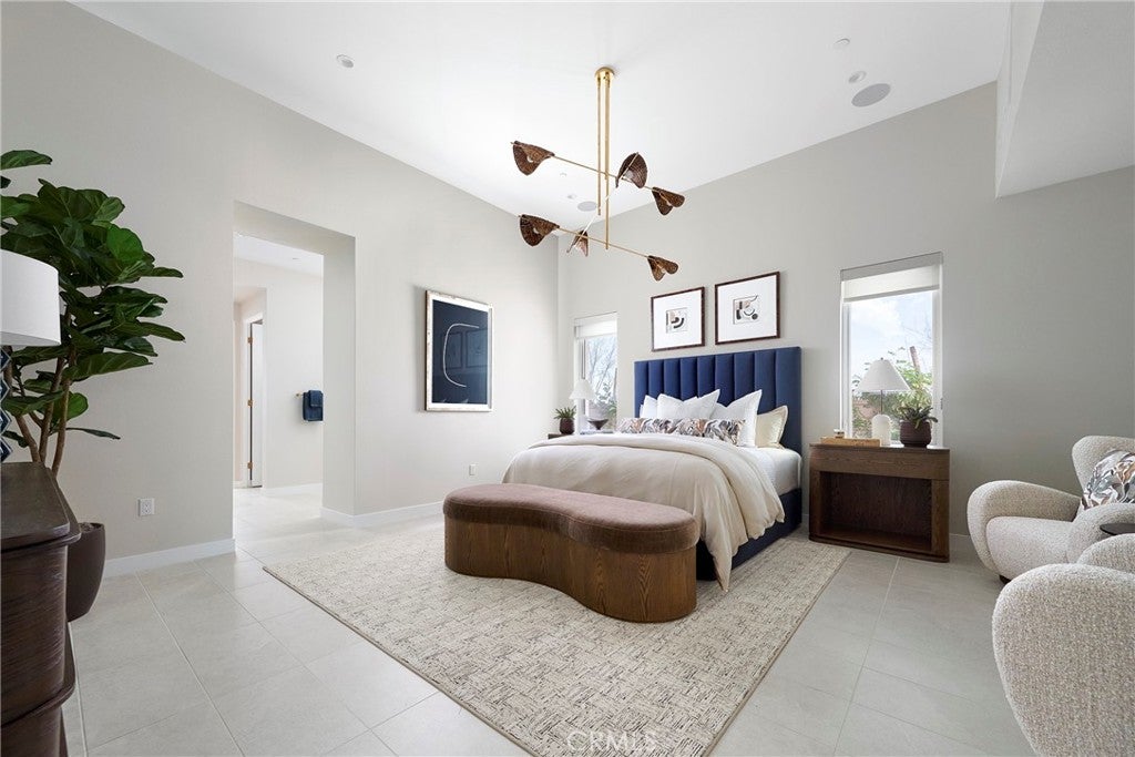 4532 Thunderbird Way