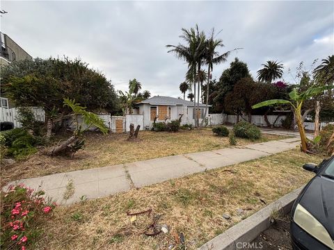 Photo of 3720 S Meyler ST, San Pedro, CA 90731 (MLS # SB26099229)