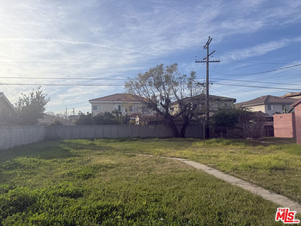 3721 Brookline Avenue