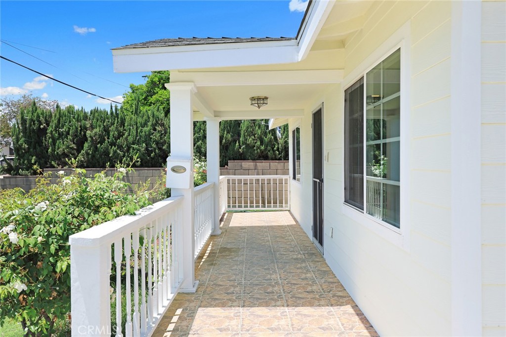 Properties 4 811 W San Marino Avenue