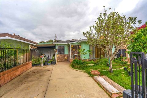 Photo of 5630 Myrtle Ave, Long Beach, CA 90805 (MLS # DW26086499)