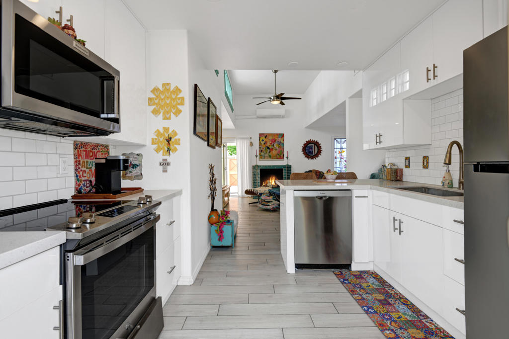 1527 Spyglass Plaza