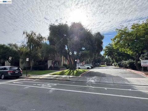Photo of 38698 Country Ter TER, Fremont, CA 94536 (MLS # 41147096)