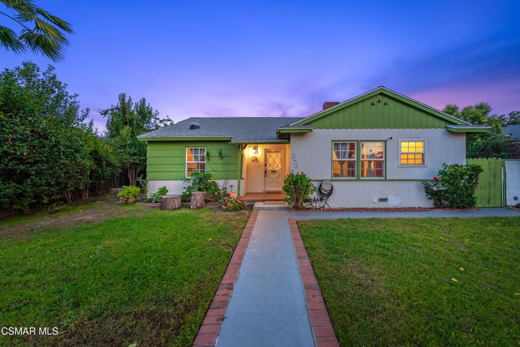 Photo of 20428 Roscoe Boulevard, Winnetka, CA 91306 (MLS # 225005182)