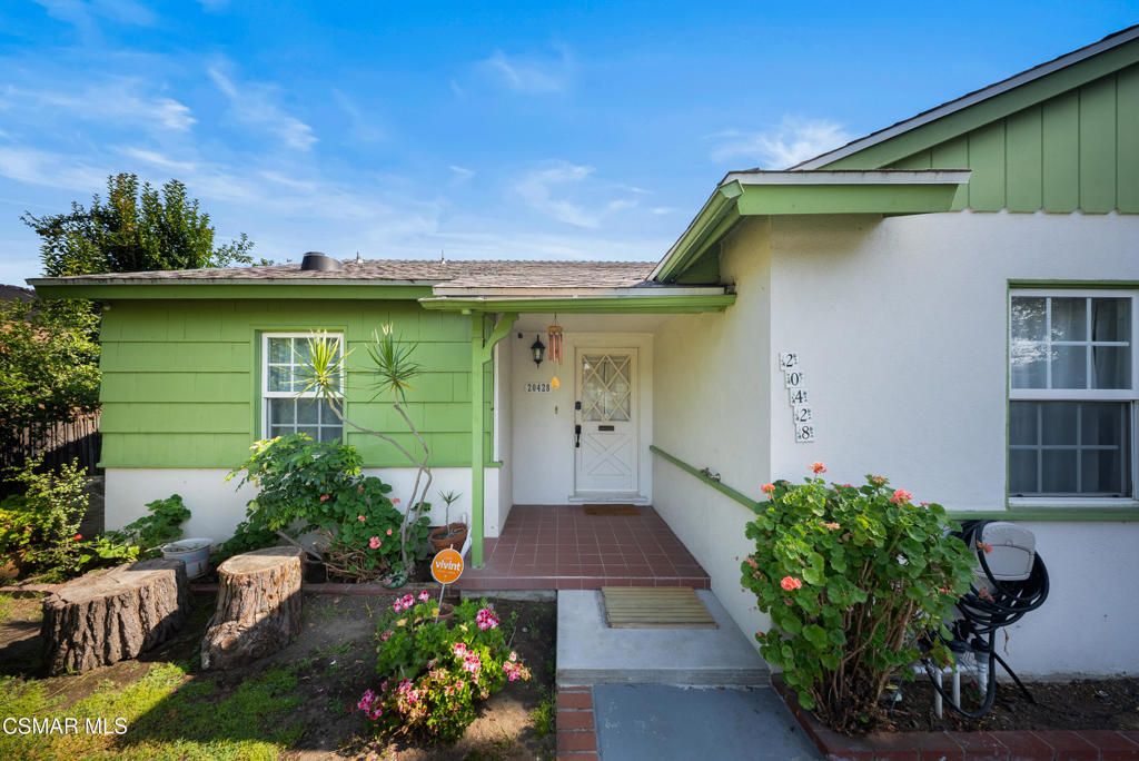 Photo of 20428 Roscoe Boulevard, Winnetka, CA 91306 (MLS # 225005182)