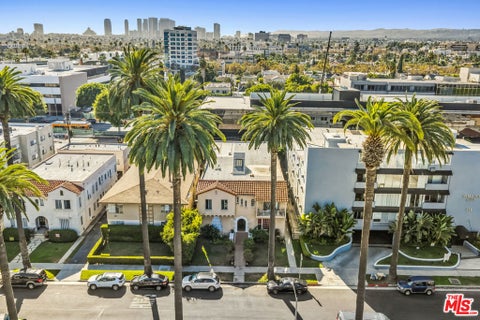 Photo of 127 N Hamilton Drive, Beverly Hills, CA 90211 (MLS # 26997205)