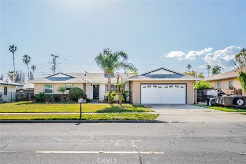 Photo of 1032 N Sycamore Avenue, Rialto, CA 92376 (MLS # IV25095702)