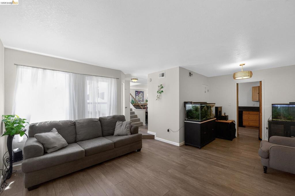 3320 Streamwood Ct