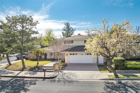 MLS: SR26177598