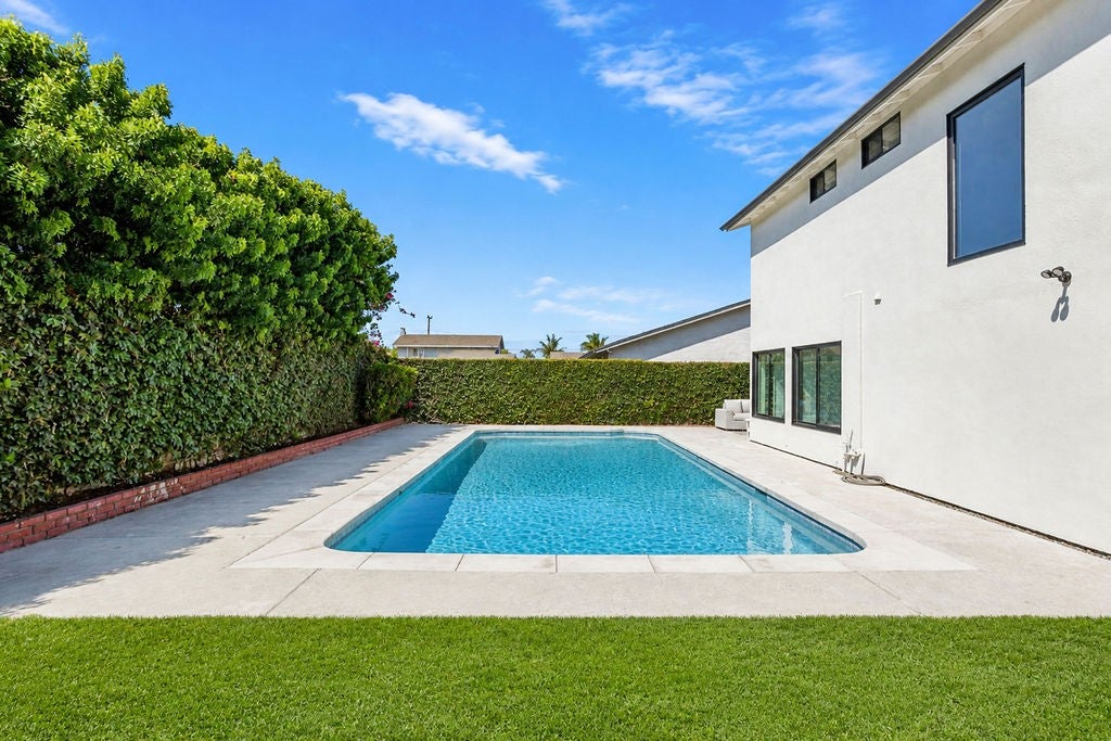 8711 Larkport Drive, Huntington Beach CA 92646 - Photo 34