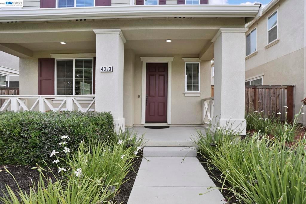 4323 Lennox Ln