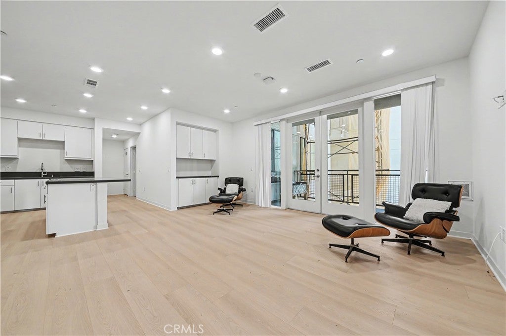 1304 Nolita