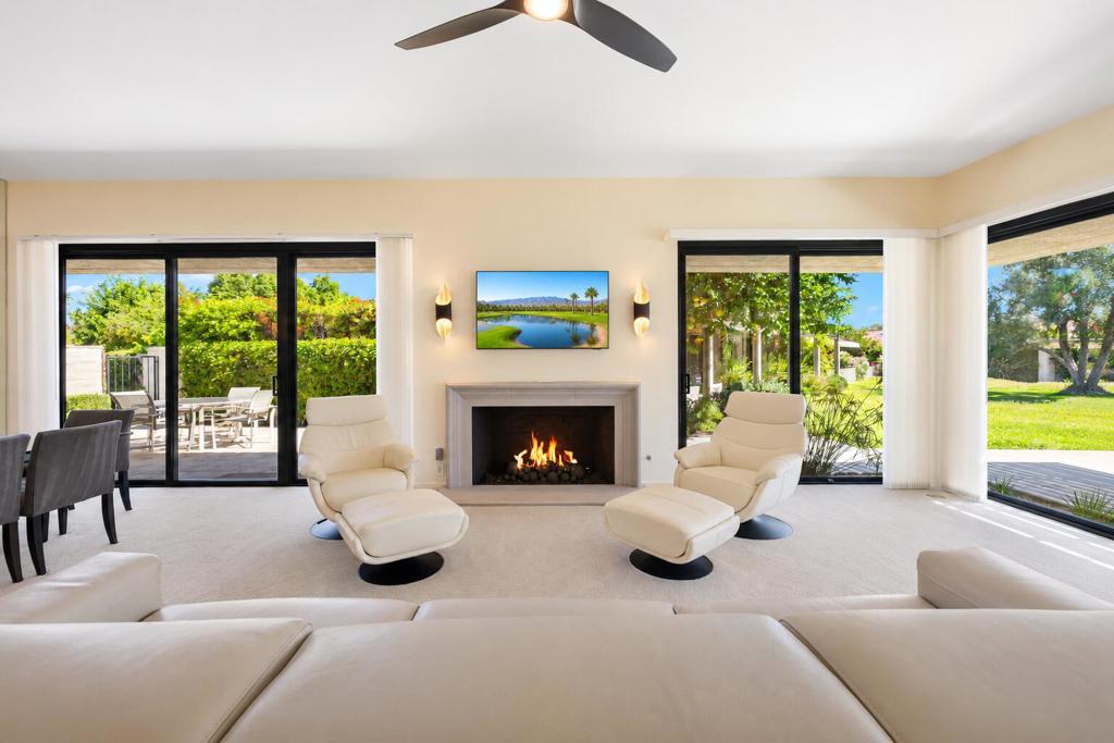 8 Stanford Drive