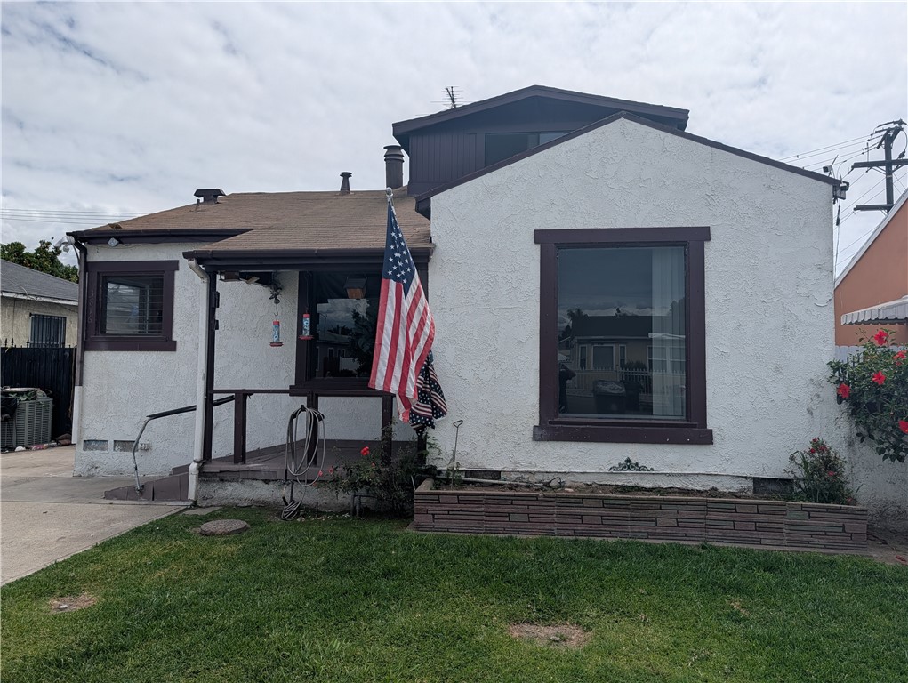 3816 Walnut