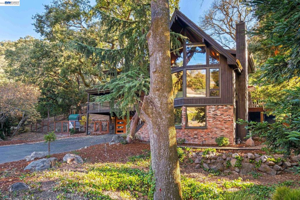 279 Castle Hill Ranch Rd