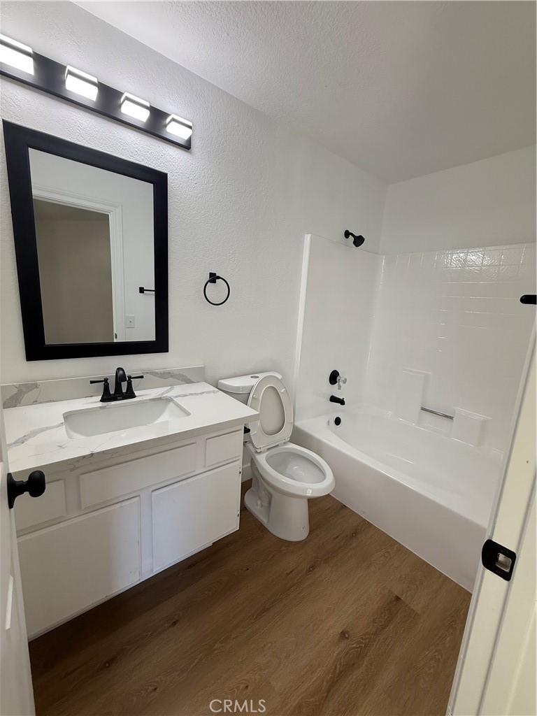 2724 June Place