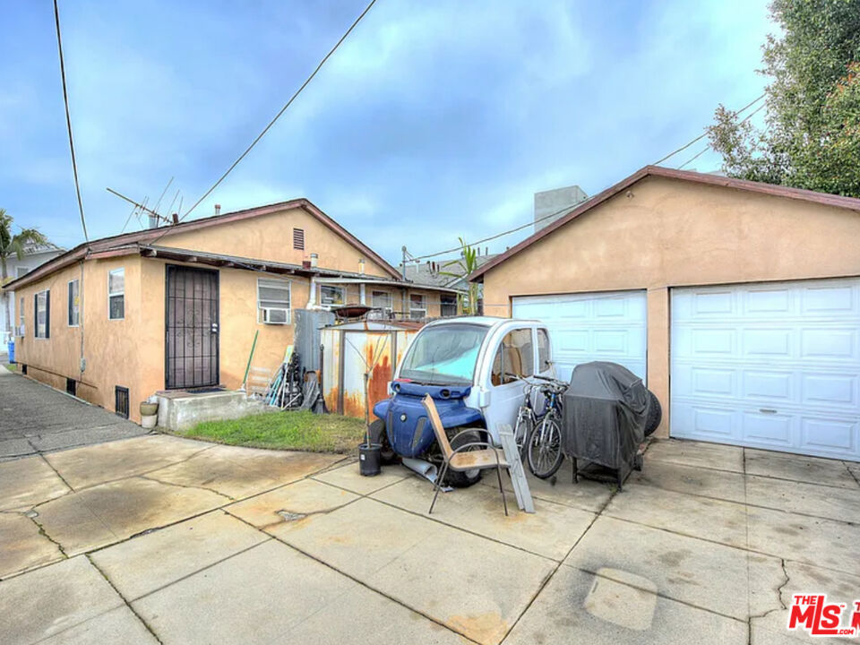 3828 Goldwyn Terrace