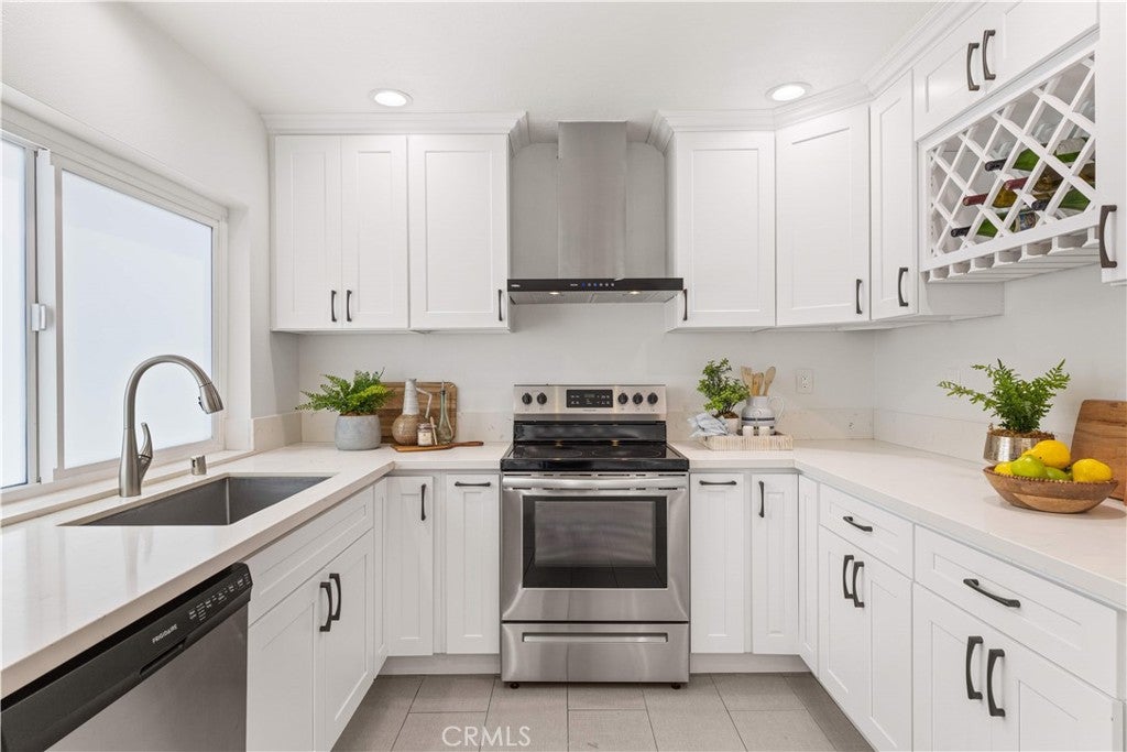471 E Yale, Irvine CA 92614 - Photo 12