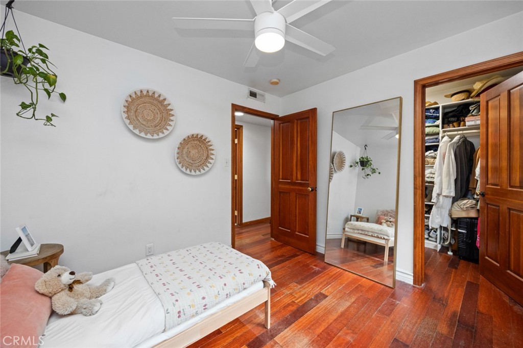 Country Square (CSQ) - Residential