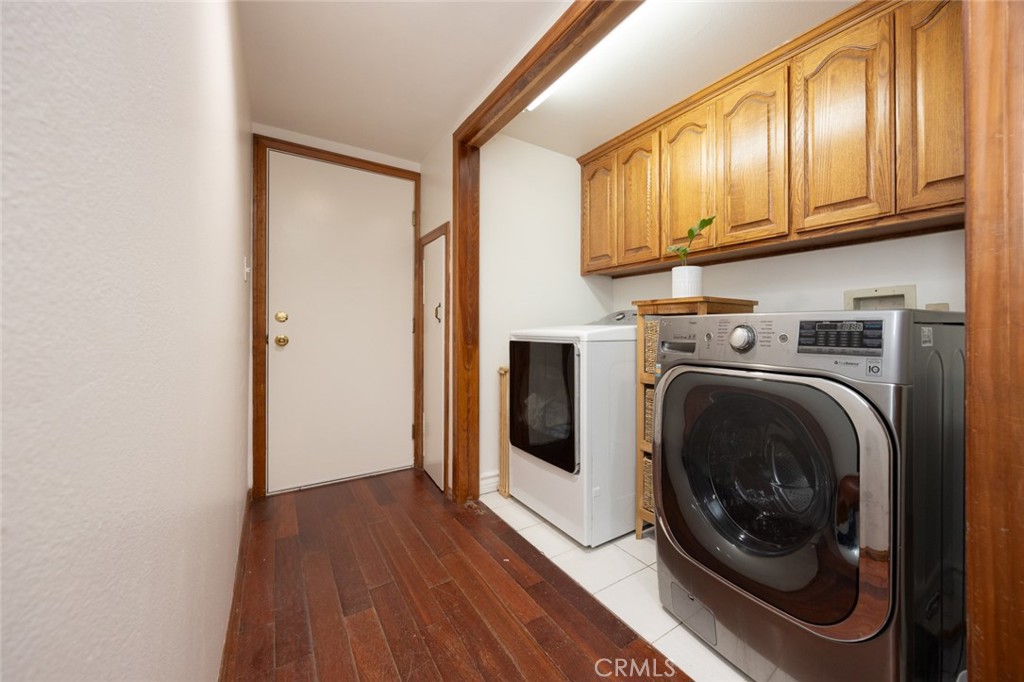 Country Square (CSQ) - Residential