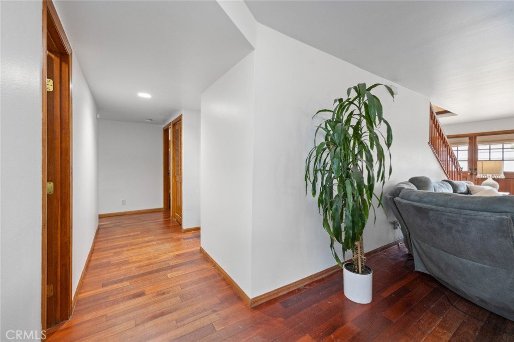 Country Square (CSQ) - Residential