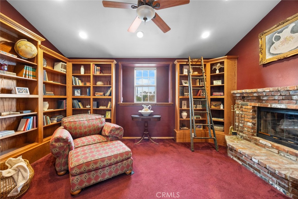 Country Square (CSQ) - Residential