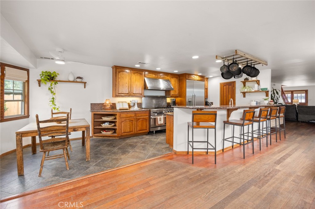 Country Square (CSQ) - Residential