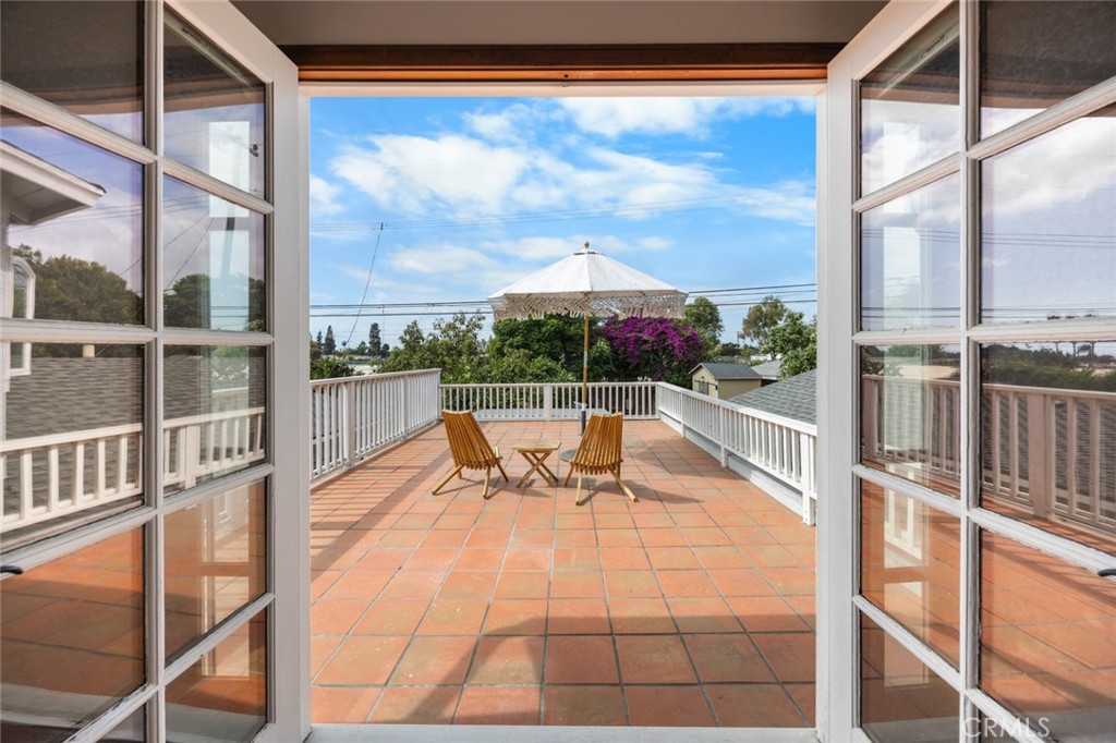 Country Square (CSQ) - Residential