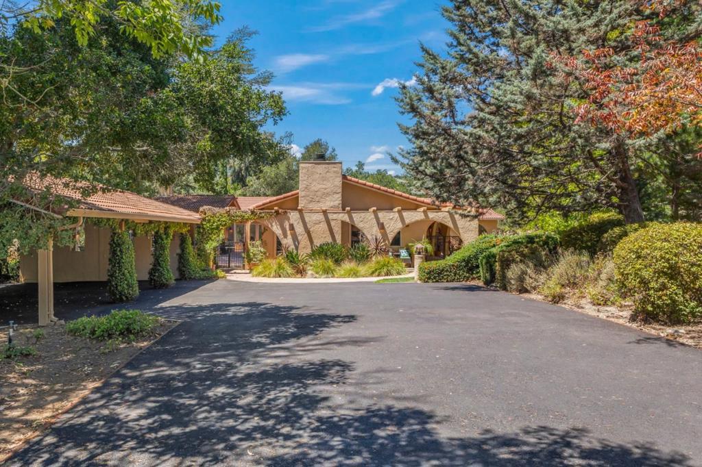 8103 Crestview Court