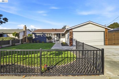 Photo of 35926 Newark Blvd Blvd, Newark, CA 94560 (MLS # 41127100)