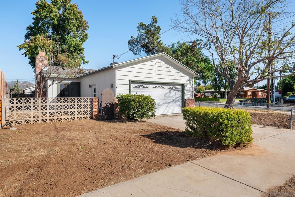 201 Pictor Lane