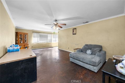 Tiny photo for 915 Alta St, Redlands, CA 92374 (MLS # PW26049721)