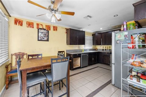 Tiny photo for 915 Alta St, Redlands, CA 92374 (MLS # PW26049721)